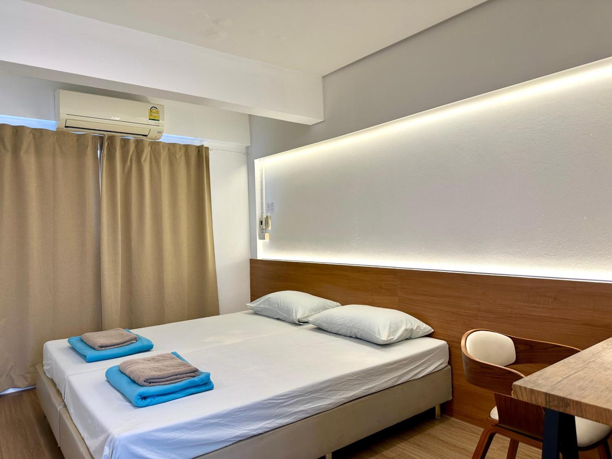 Films House Hostel Bang Saen Ngoại thất bức ảnh