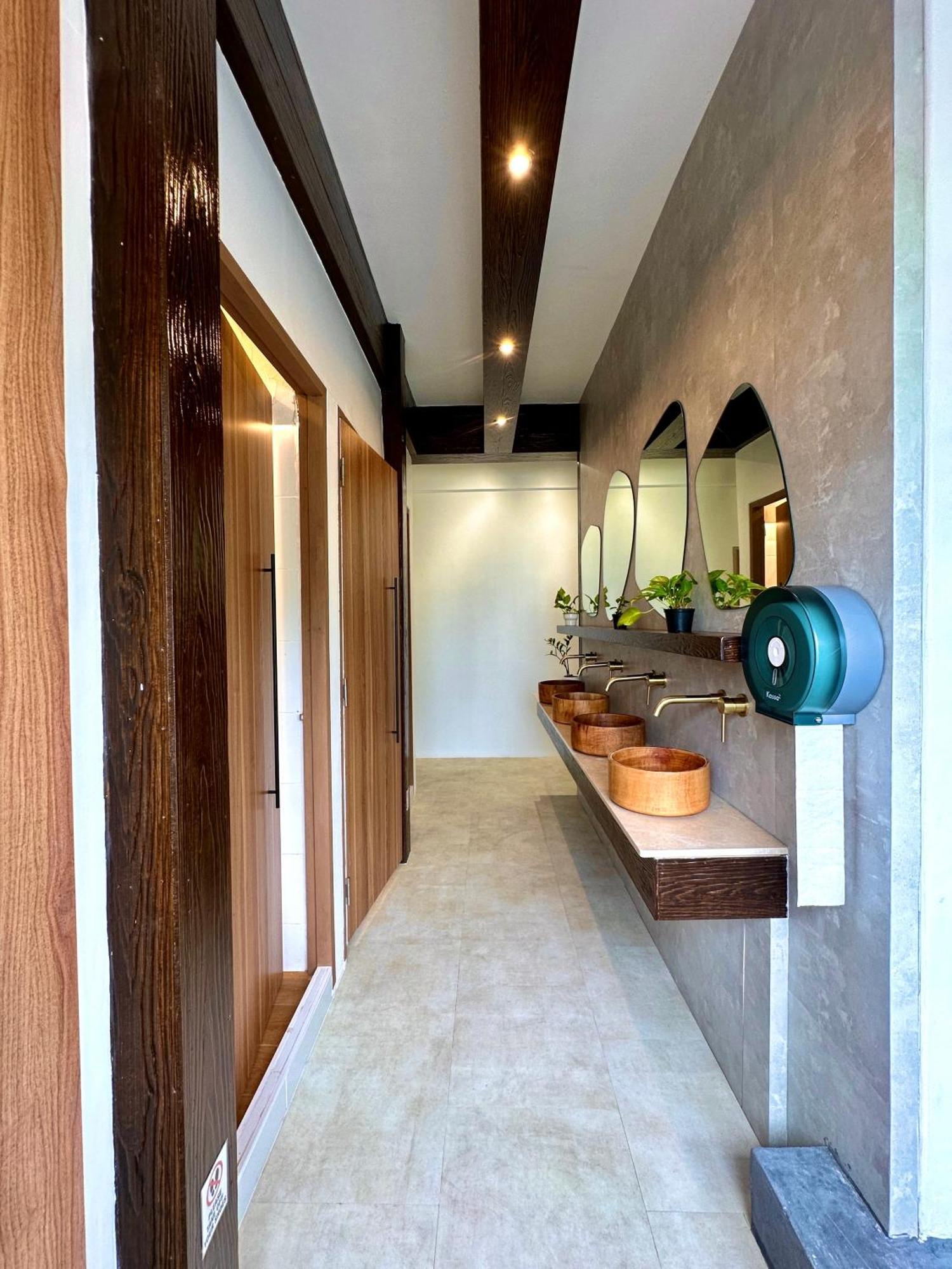 Films House Hostel Bang Saen Ngoại thất bức ảnh